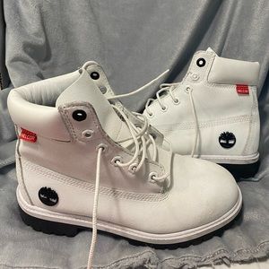 Timberland 6" Helcor Classic Waterproof Boot White Boys Size US 4.5
